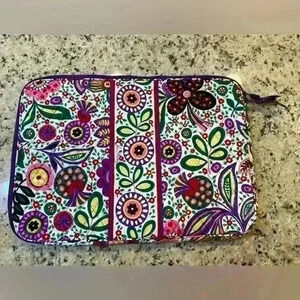 VERA BRADLEY 17" Laptop Sleeve